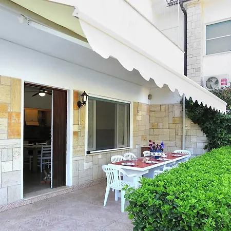 Appartement Fabiola 2 *